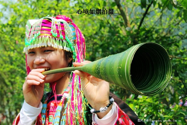 打起陀螺唱起歌——2014年防城港边境三月三民间文化旅游节